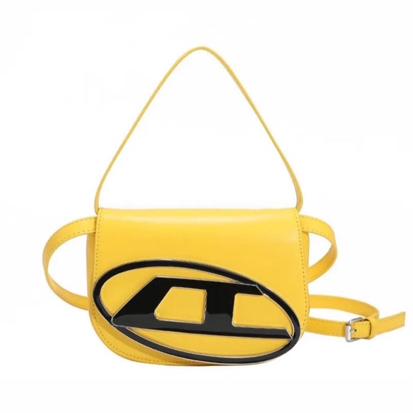 D Handbag - Picture 1 of 5